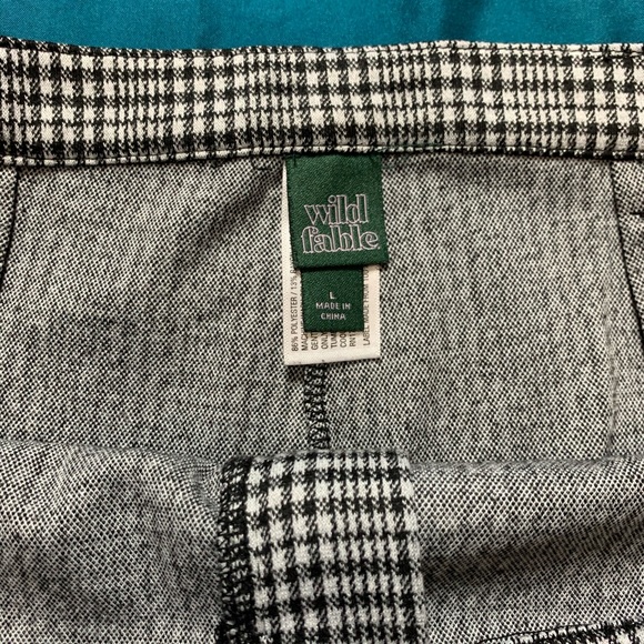 Pants - Picture 4 of 4